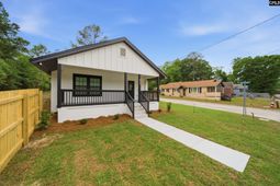 935 Eastman Street  photo 4