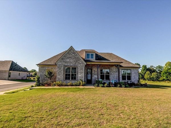 8705 BEDFORDSHIRE DR, Bartlett, TN 38133