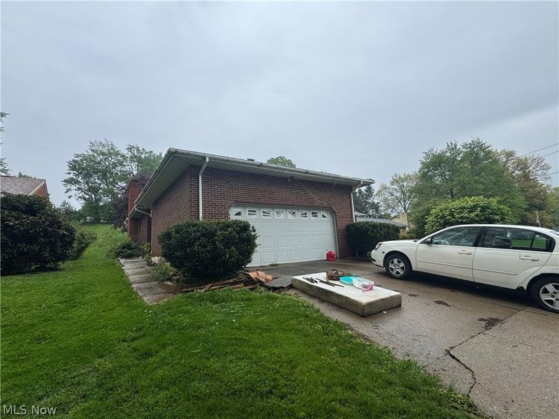 5606 Chandler Avenue NW, North Canton, OH 44720 Photo 10