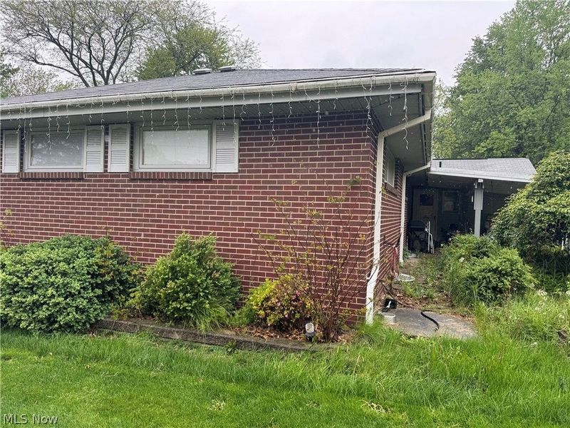 5606 Chandler Avenue NW, North Canton, OH 44720 Photo 3