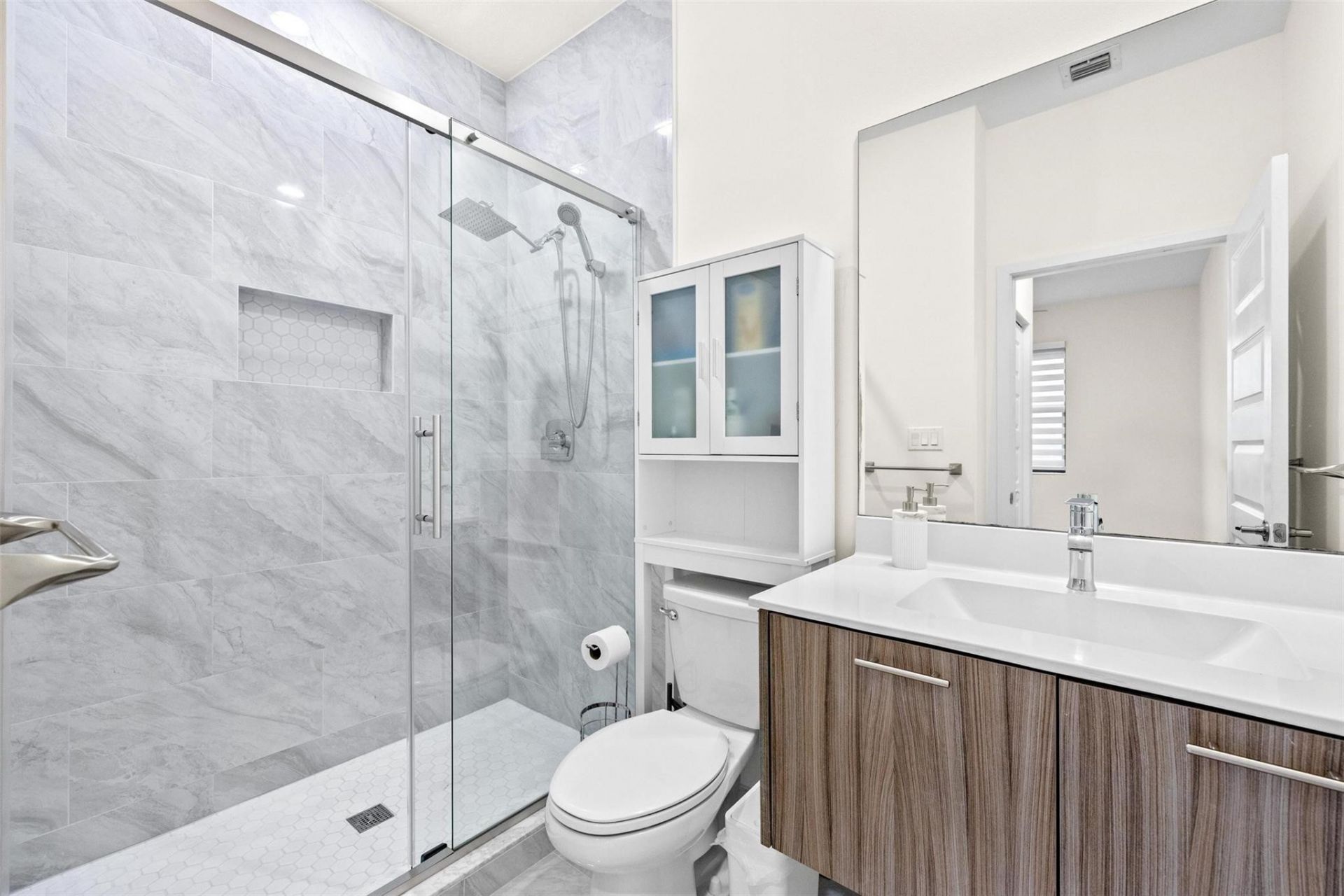 8055 NW 104th Avenue, Unit 33, Doral, FL 33178 Photo