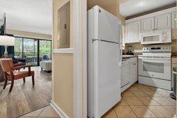 415 Ocean Creek Dr.  photo 4