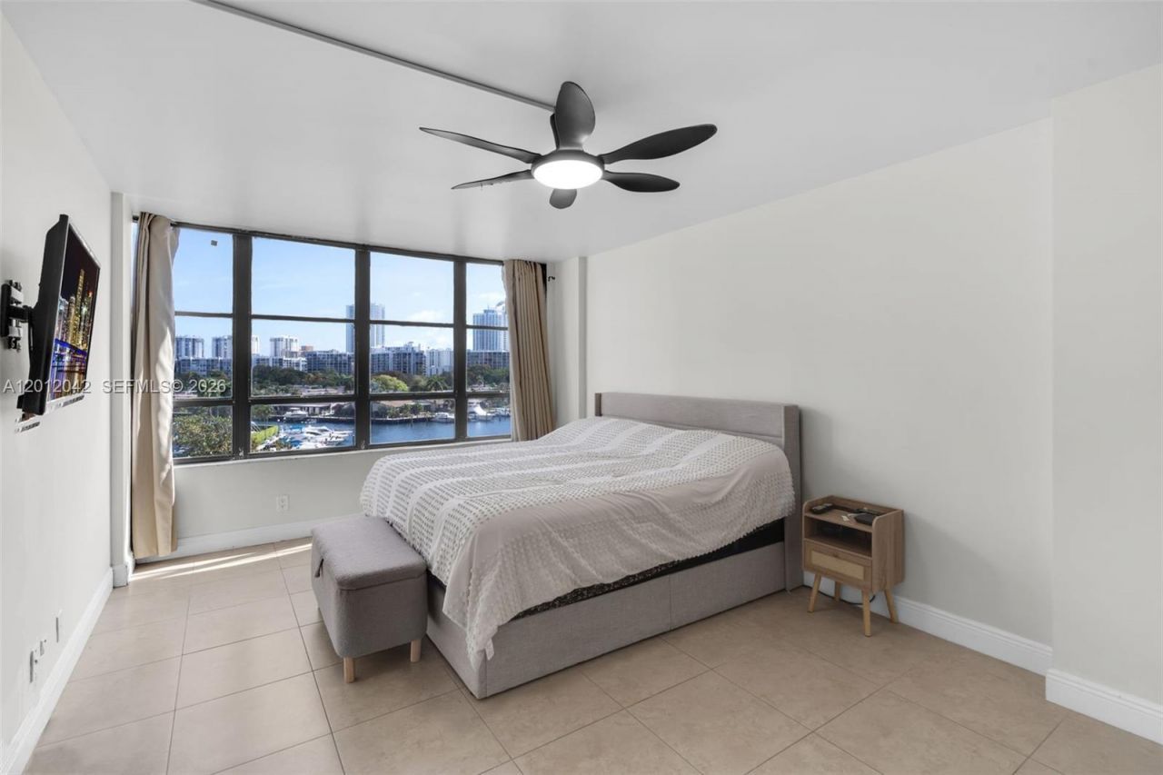 500 Three Islands Blvd, Unit 226, Hallandale Beach, FL 33009 Photo