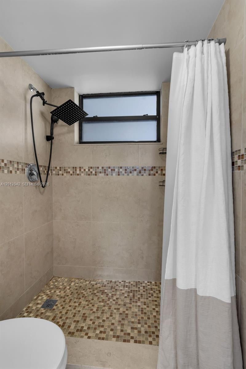 500 Three Islands Blvd, Unit 226, Hallandale Beach, FL 33009 Photo