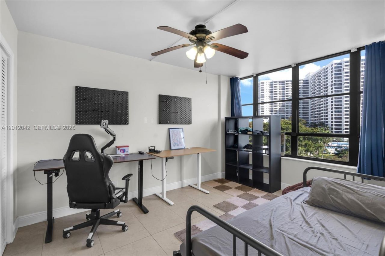 500 Three Islands Blvd, Unit 226, Hallandale Beach, FL 33009 Photo