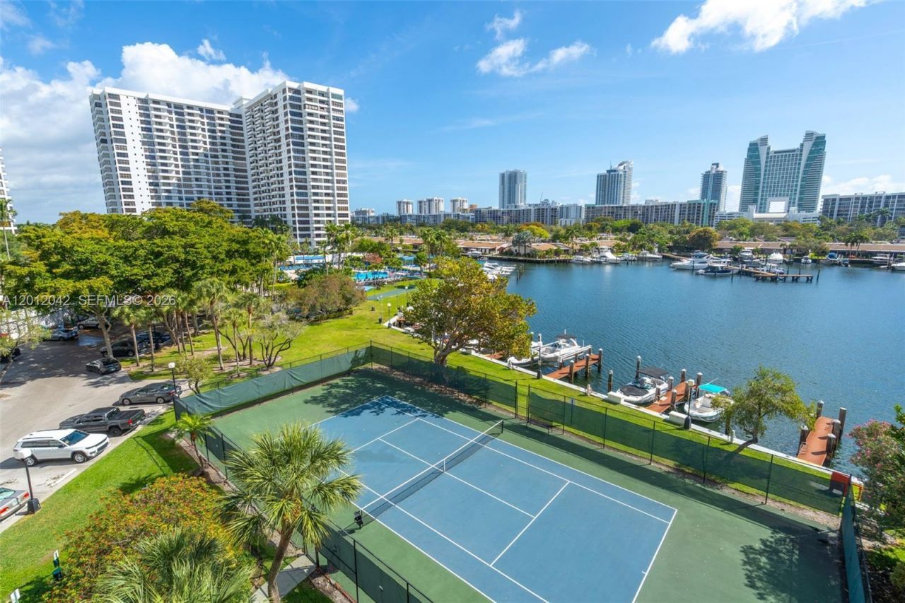 500 Three Islands Blvd, Unit 226, Hallandale Beach, FL 33009 Photo
