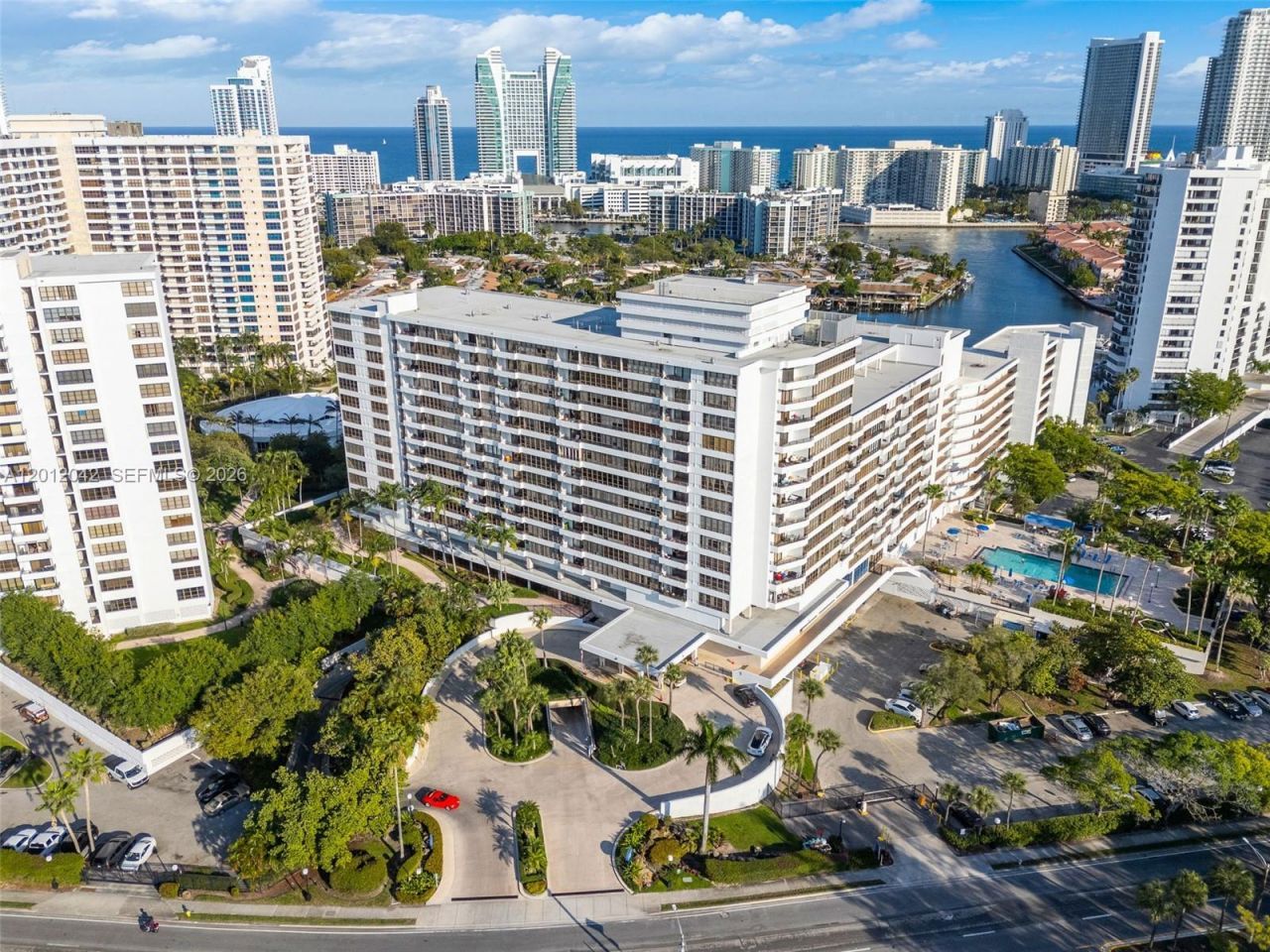 500 Three Islands Blvd, Unit 226, Hallandale Beach, FL 33009 Photo