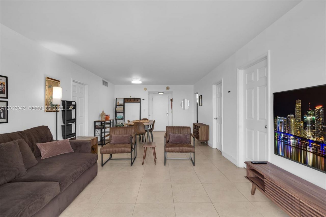 500 Three Islands Blvd, Unit 226, Hallandale Beach, FL 33009 Photo