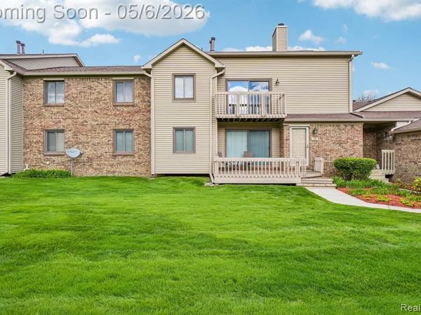 7132 Clements, West Bloomfield Twp, MI 48322