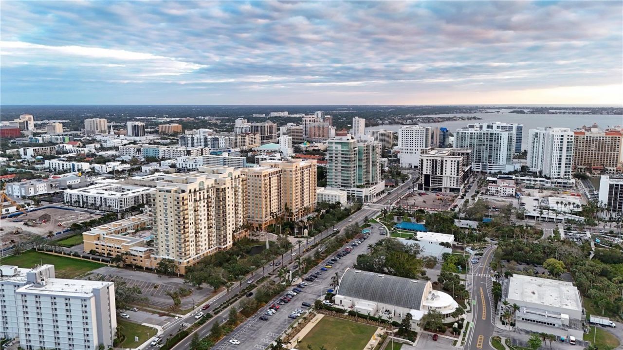 750 N Tamiami Trail , Unit 708, Sarasota, FL 34236 Photo