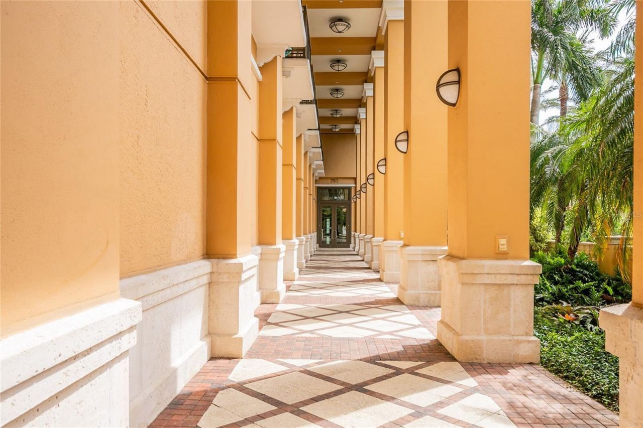 750 N Tamiami Trail , Unit 708, Sarasota, FL 34236 Photo