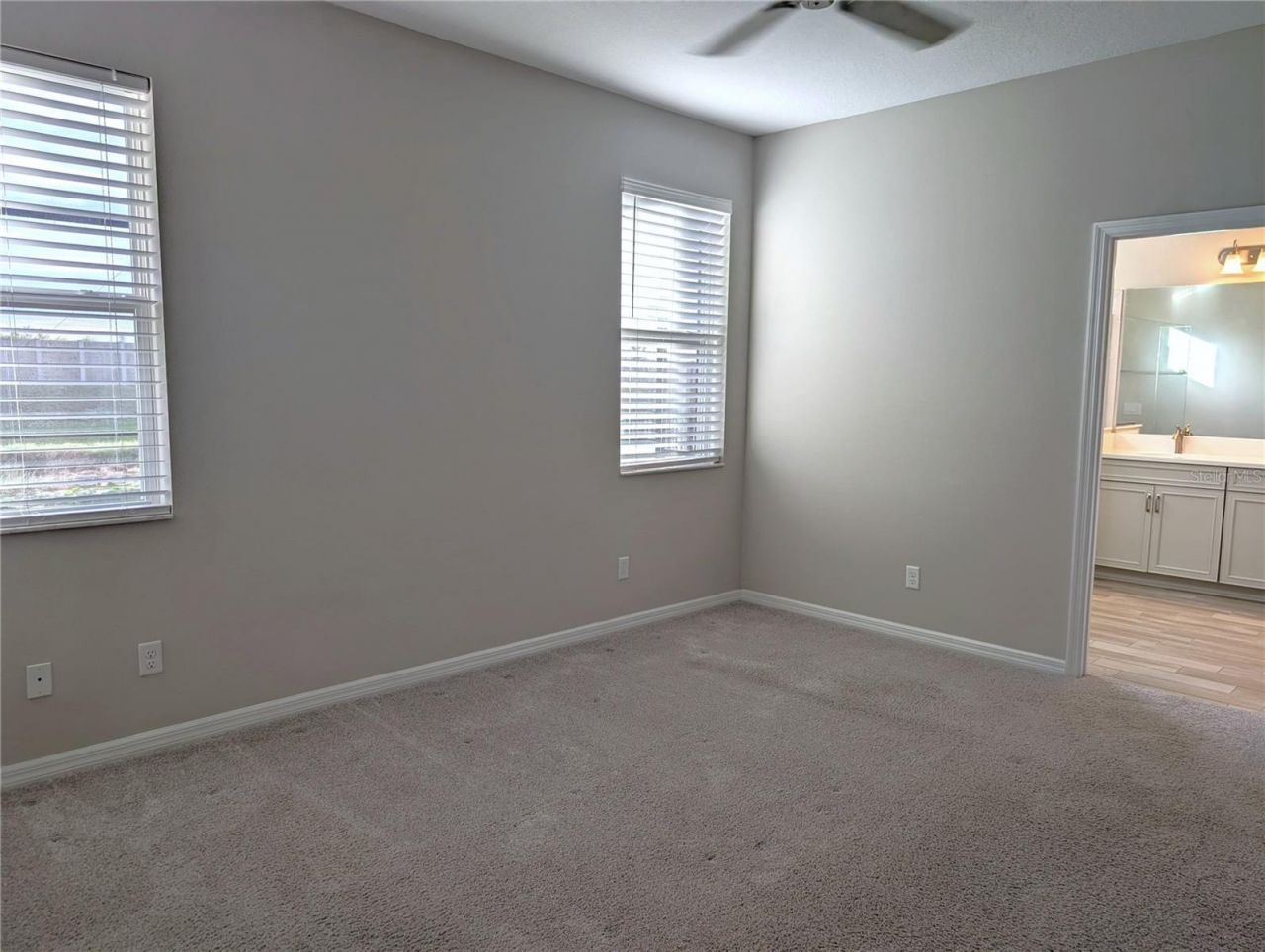 8545 Cache Drive, Sarasota, FL 34240 Photo