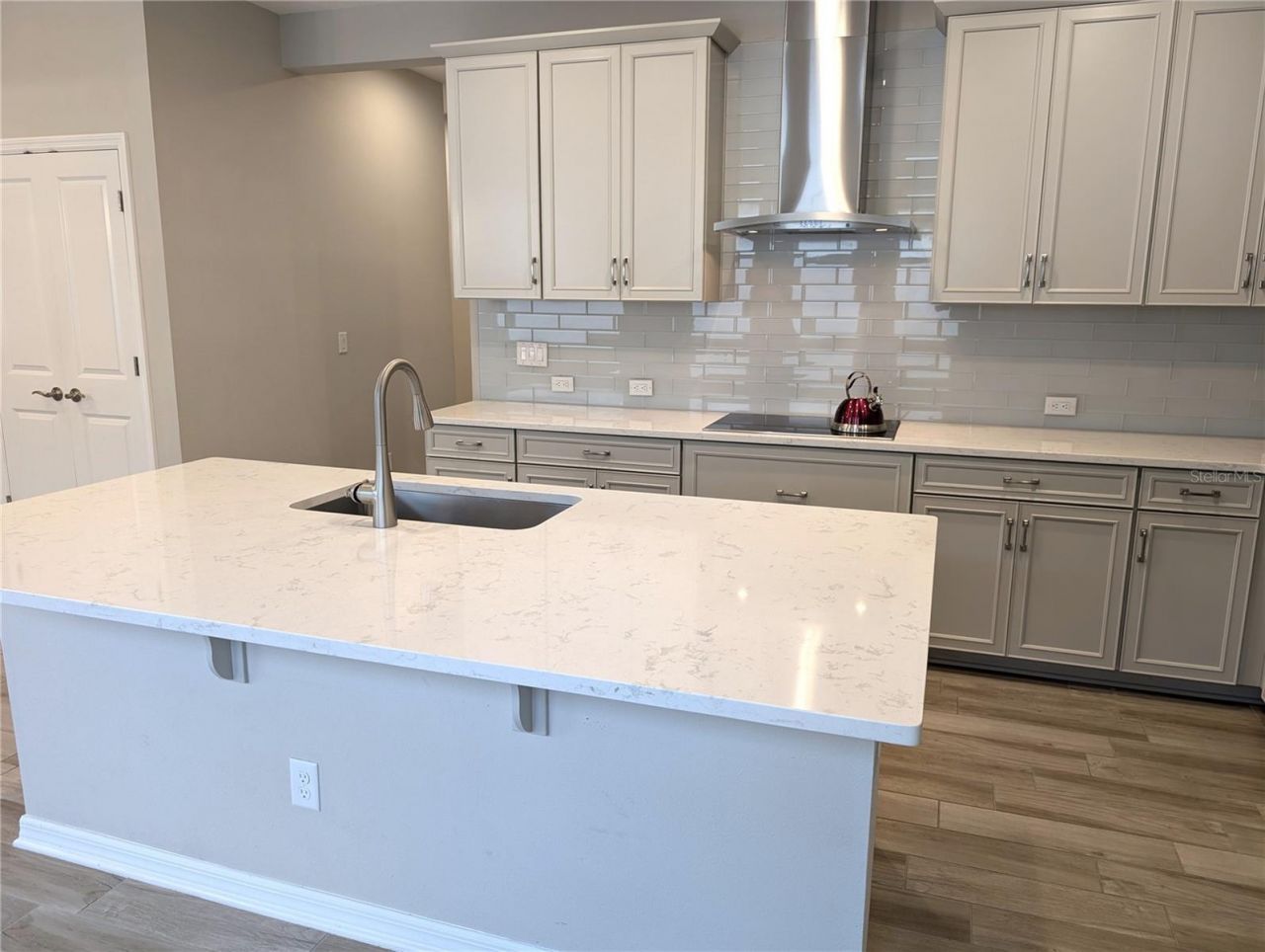 8545 Cache Drive, Sarasota, FL 34240 Photo
