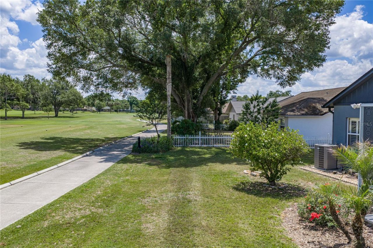 2624 Crestfield Drive, Valrico, FL 33596 Photo