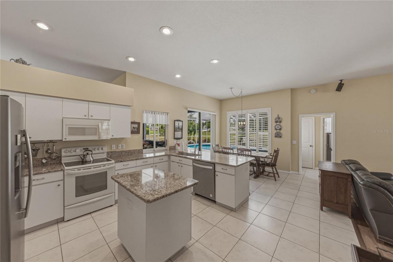 2624 Crestfield Drive, Valrico, FL 33596 Photo