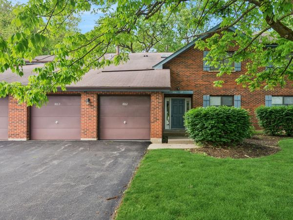 1863 Portsmouth Drive, Unit 11-4B, Lisle, IL 60532