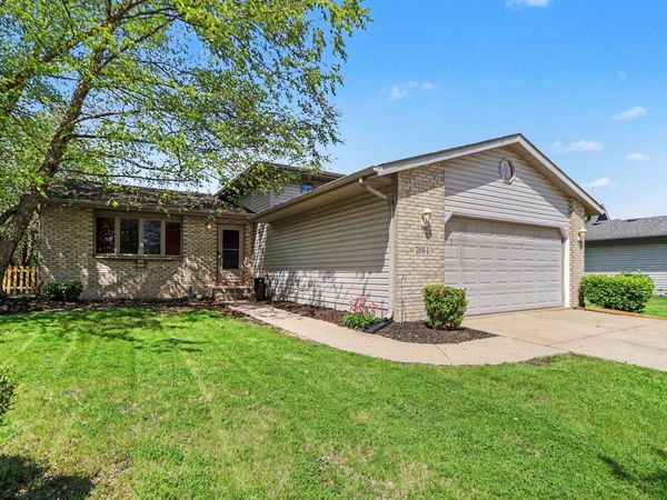7954 Bracken Pkwy , Hobart, IN 46342