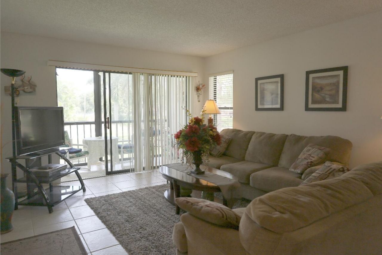 801 Sky Pine Way, Unit F2, Greenacres, FL 33415 Photo