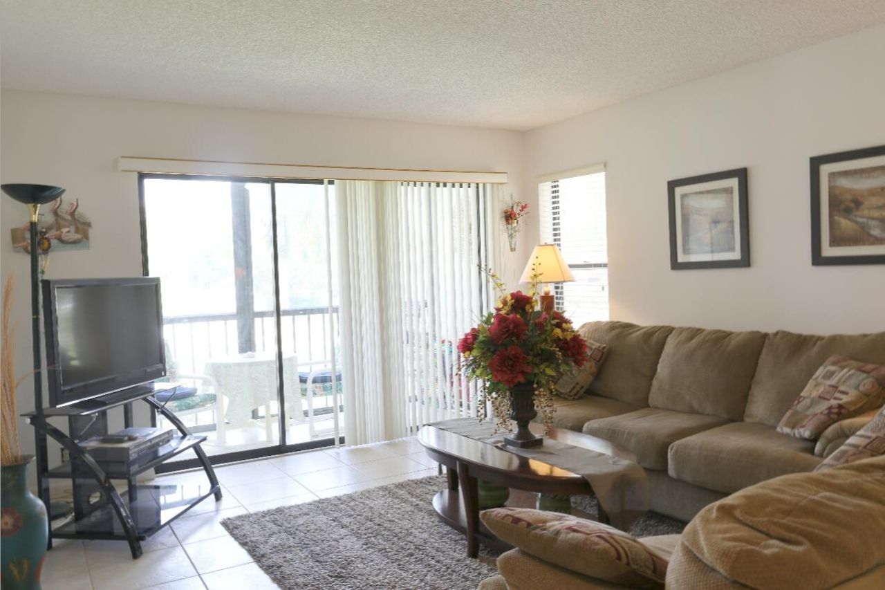 801 Sky Pine Way, Unit F2, Greenacres, FL 33415 Photo