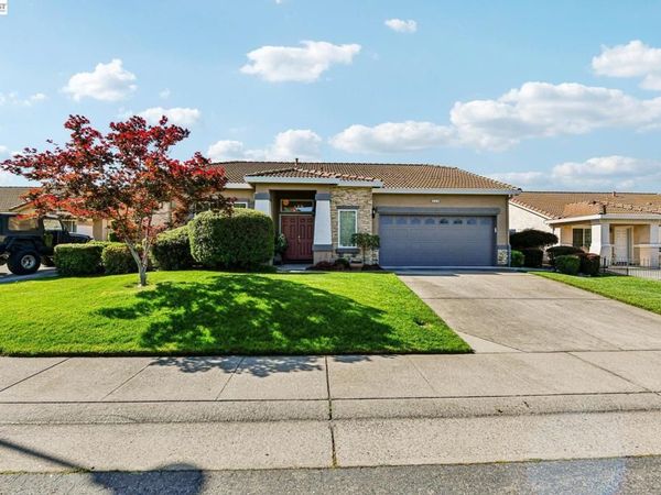 989 Carter St, Folsom, CA 95630