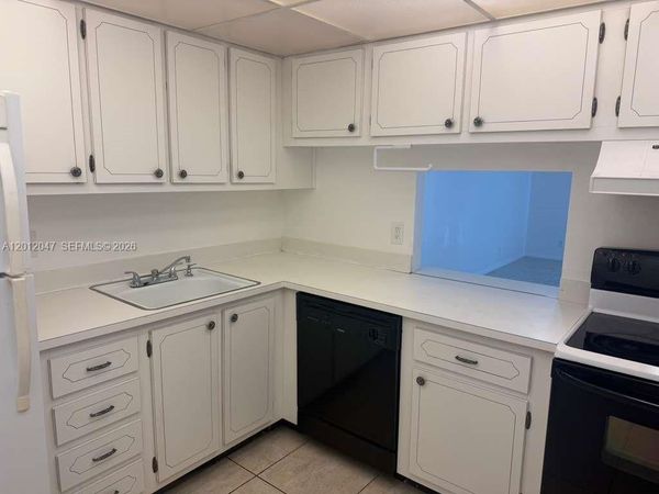 500 Executive Center Dr , Unit 5C, West Palm Beach, FL 33401