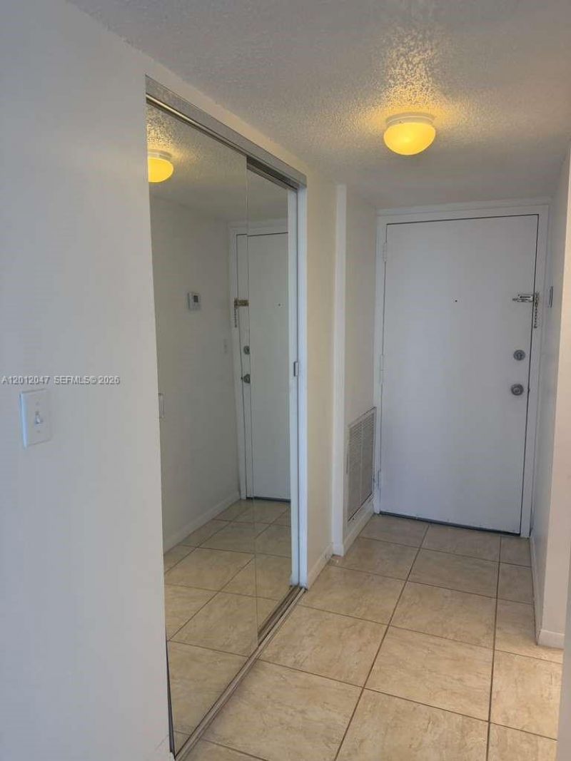 500 Executive Center Dr , Unit 5C, West Palm Beach, FL 33401 Photo