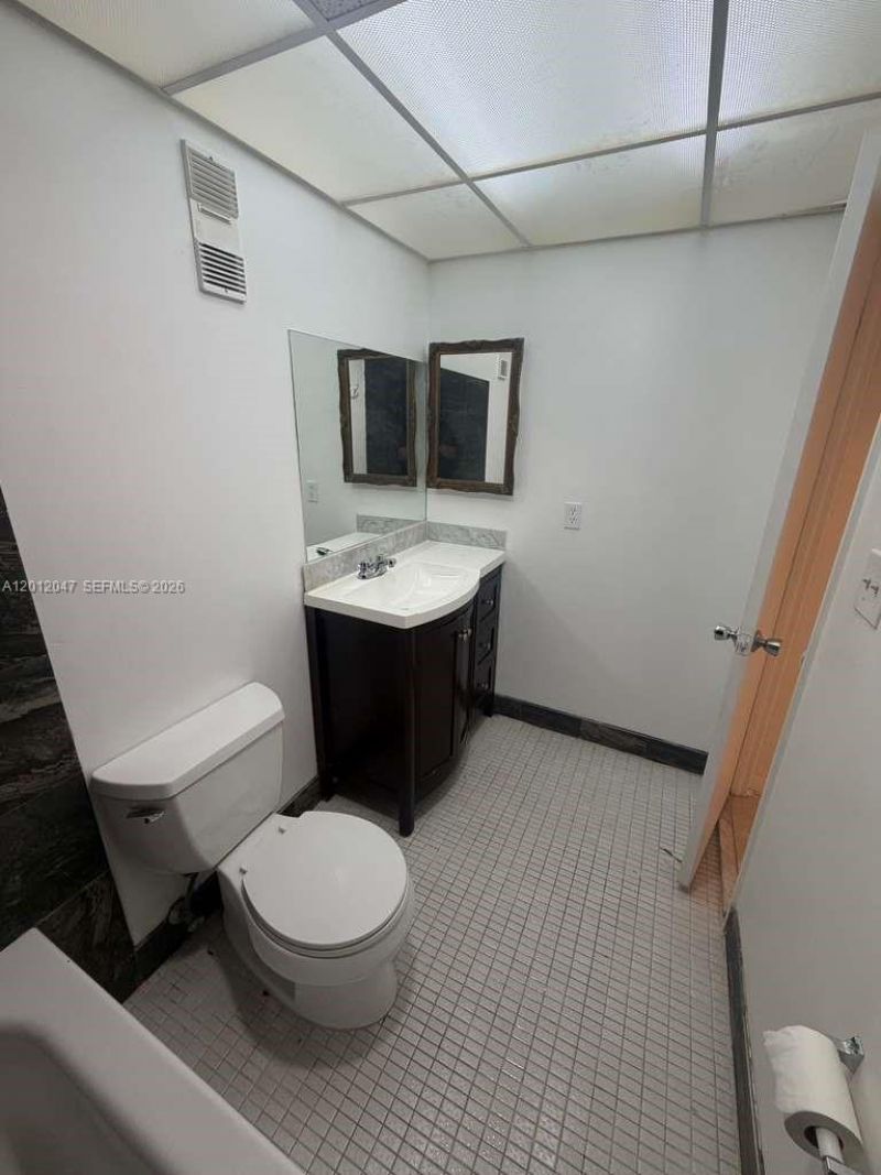 500 Executive Center Dr , Unit 5C, West Palm Beach, FL 33401 Photo