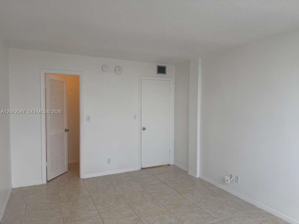 500 Executive Center Dr , Unit 5C, West Palm Beach, FL 33401 Photo