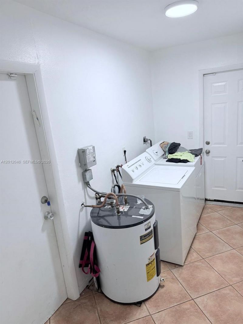 9356 Byron Ave, Surfside, FL 33154 Photo