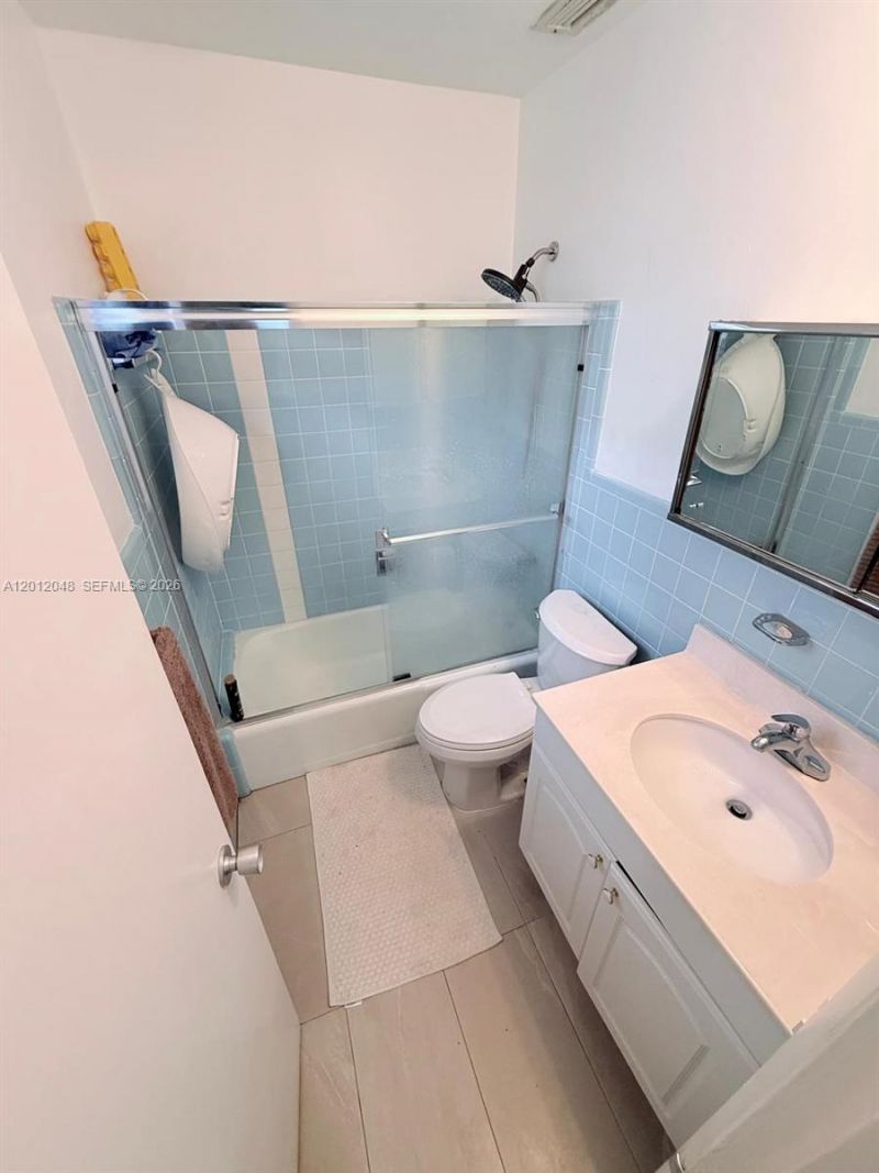 9356 Byron Ave, Surfside, FL 33154 Photo