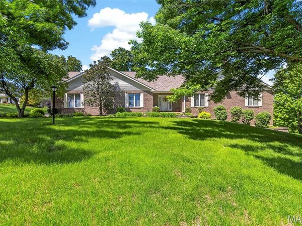 101 Hilltop Court , Washington, MO 63090