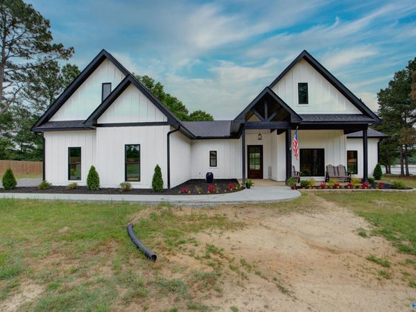 376 Summer Breeze Drive, Cedar Bluff, AL 35959