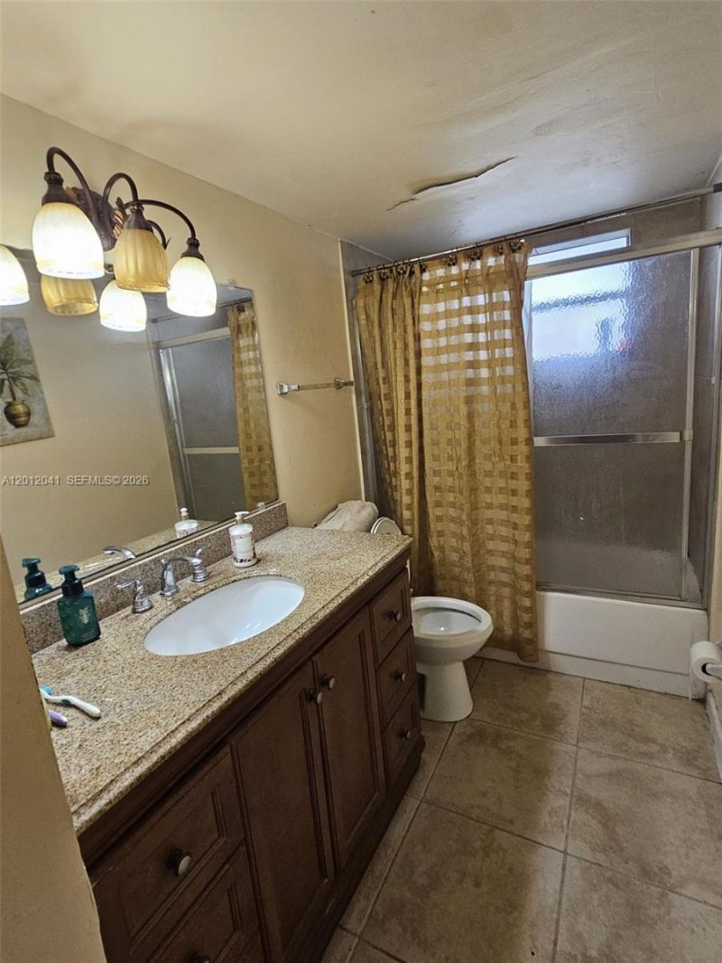 1670 NE 191st St, Unit 109-3, Miami, FL 33179 Photo