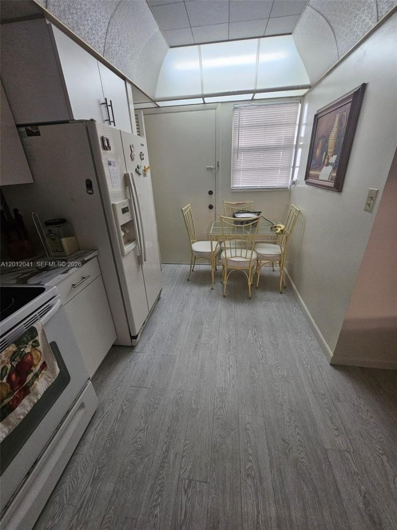 1670 NE 191st St, Unit 109-3, Miami, FL 33179 Photo