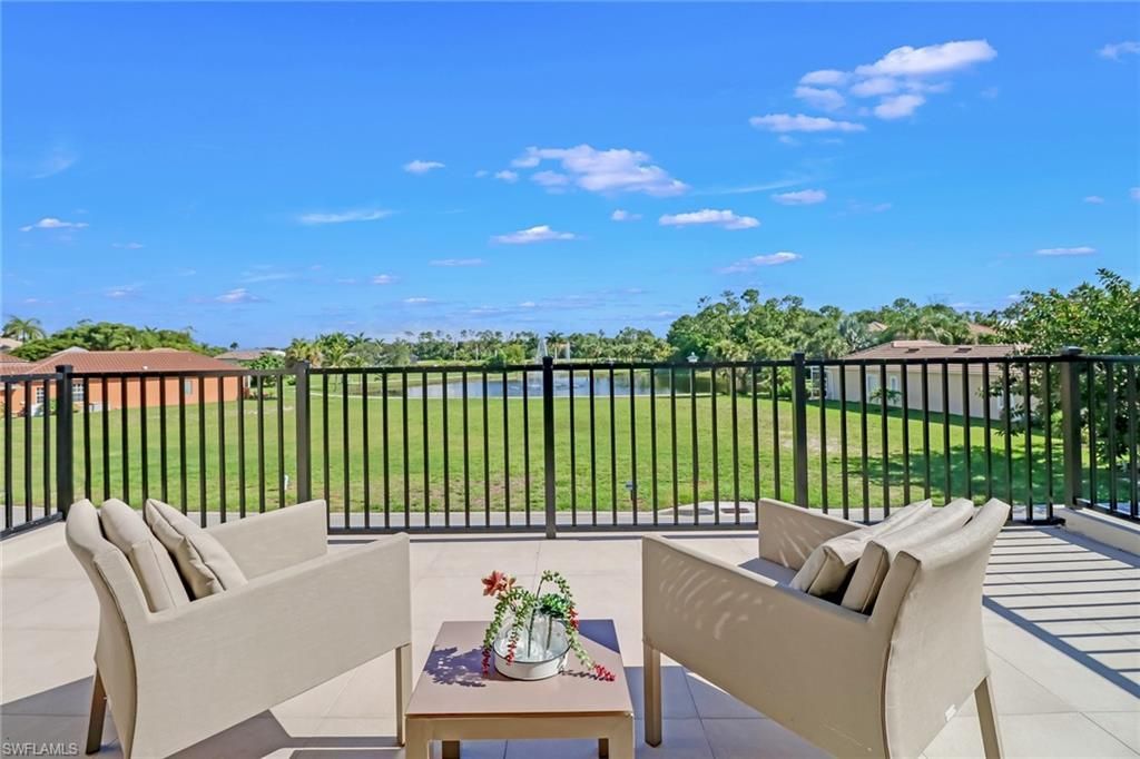 2875 Coco Lakes Dr, Naples, FL 34105 Photo