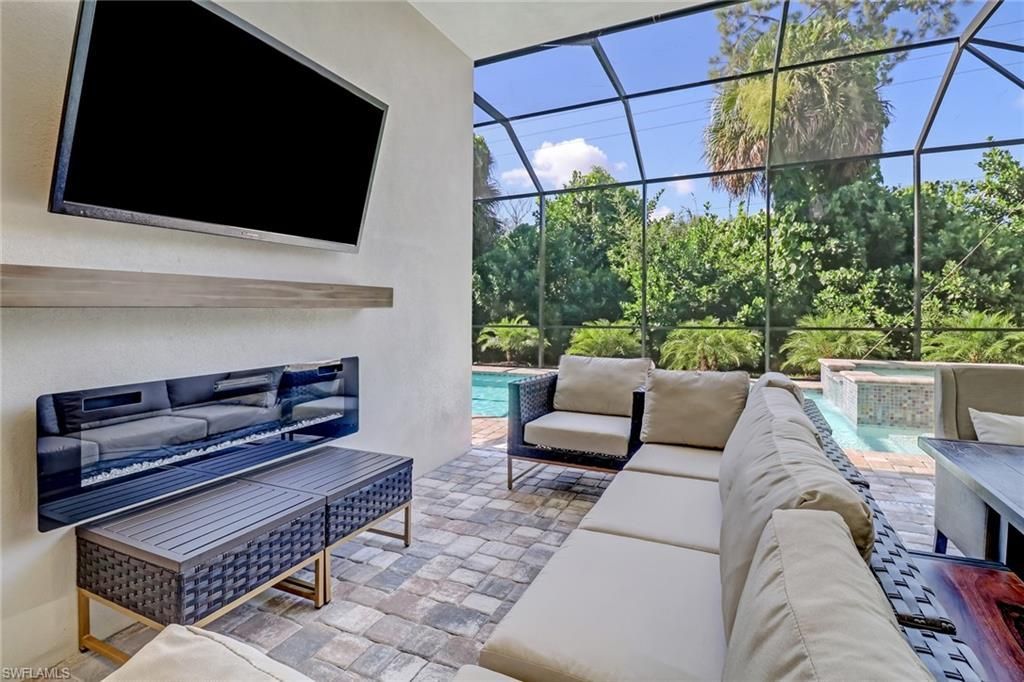 2875 Coco Lakes Dr, Naples, FL 34105 Photo