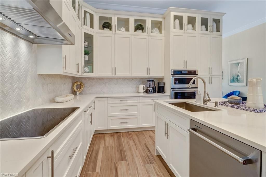 2875 Coco Lakes Dr, Naples, FL 34105 Photo