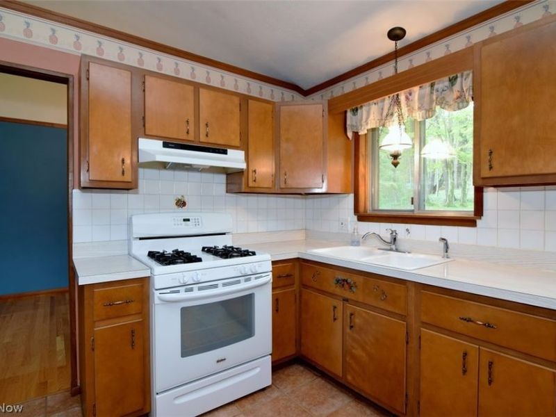 6977 Springledge Road , Sagamore Hills, OH 44067 Photo 18