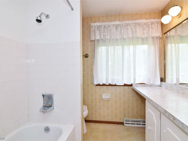 6977 Springledge Road , Sagamore Hills, OH 44067 Photo 36