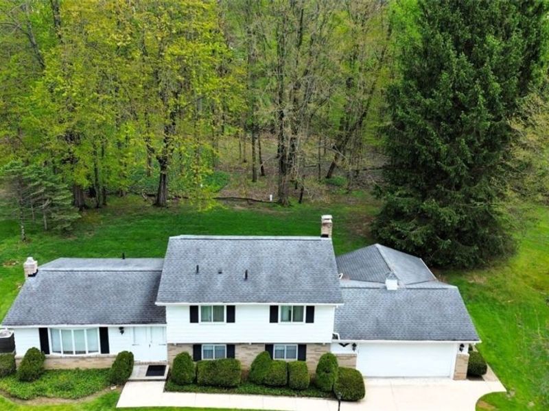 6977 Springledge Road , Sagamore Hills, OH 44067 Photo 4