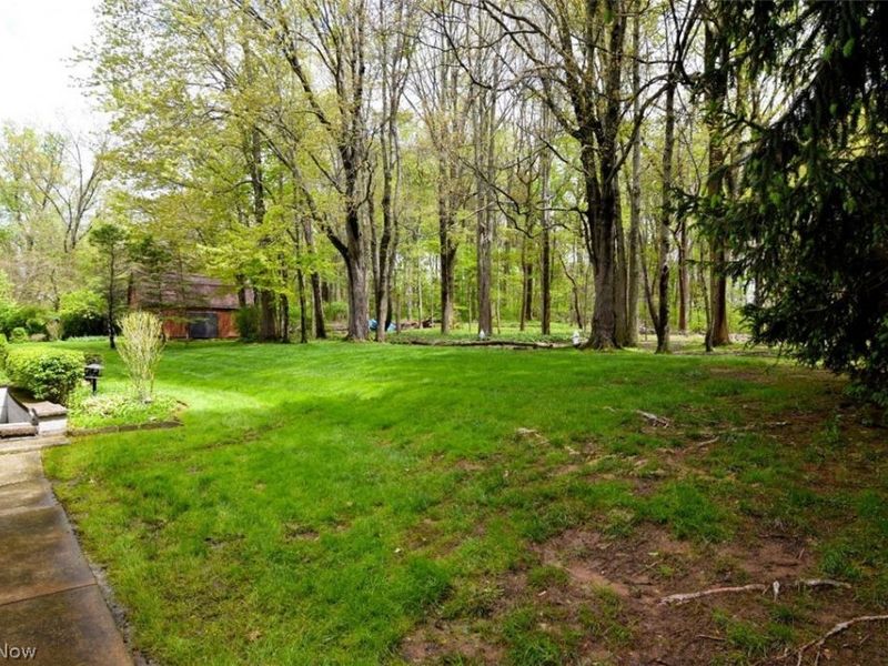 6977 Springledge Road , Sagamore Hills, OH 44067 Photo 42