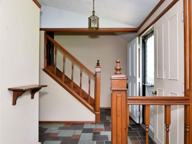 6977 Springledge Road , Sagamore Hills, OH 44067 Photo 7