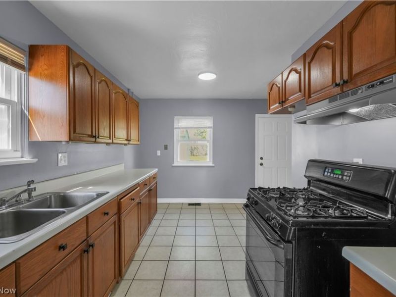 4684 W 158th Street, Cleveland, OH 44135 Photo 8