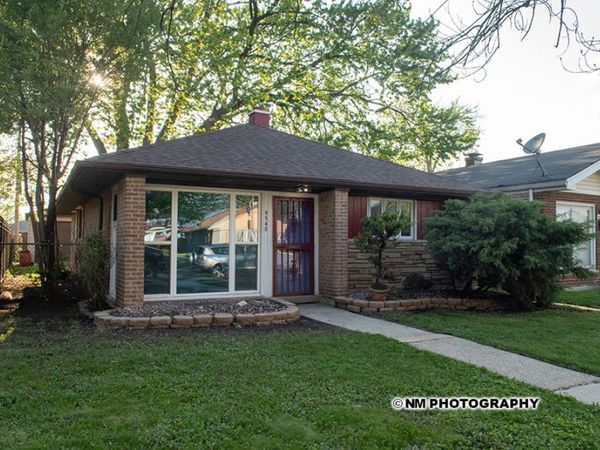 9540 S Bennett Avenue , Chicago, IL 60617