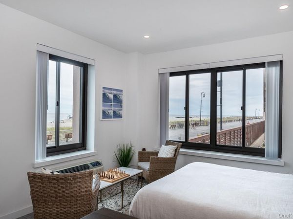 100 W Broadway , Unit 1H, Long Beach, NY 11561