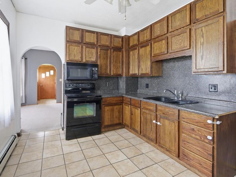 202 Louise Avenue, Bellevue, OH 44811 Photo 2