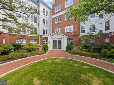 801 S GREENBRIER STREET, Unit 215, ARLINGTON, VA 22204