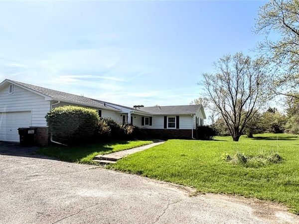 8079 Farley Road, Putnam Twp, MI 48169