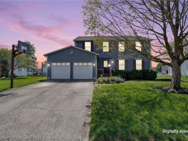 527 Warwick Lane , Pickerington, OH 43147