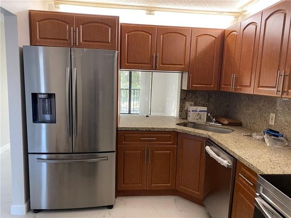 11615 NW 28th Street, Unit 4, Coral Springs, FL 33065
